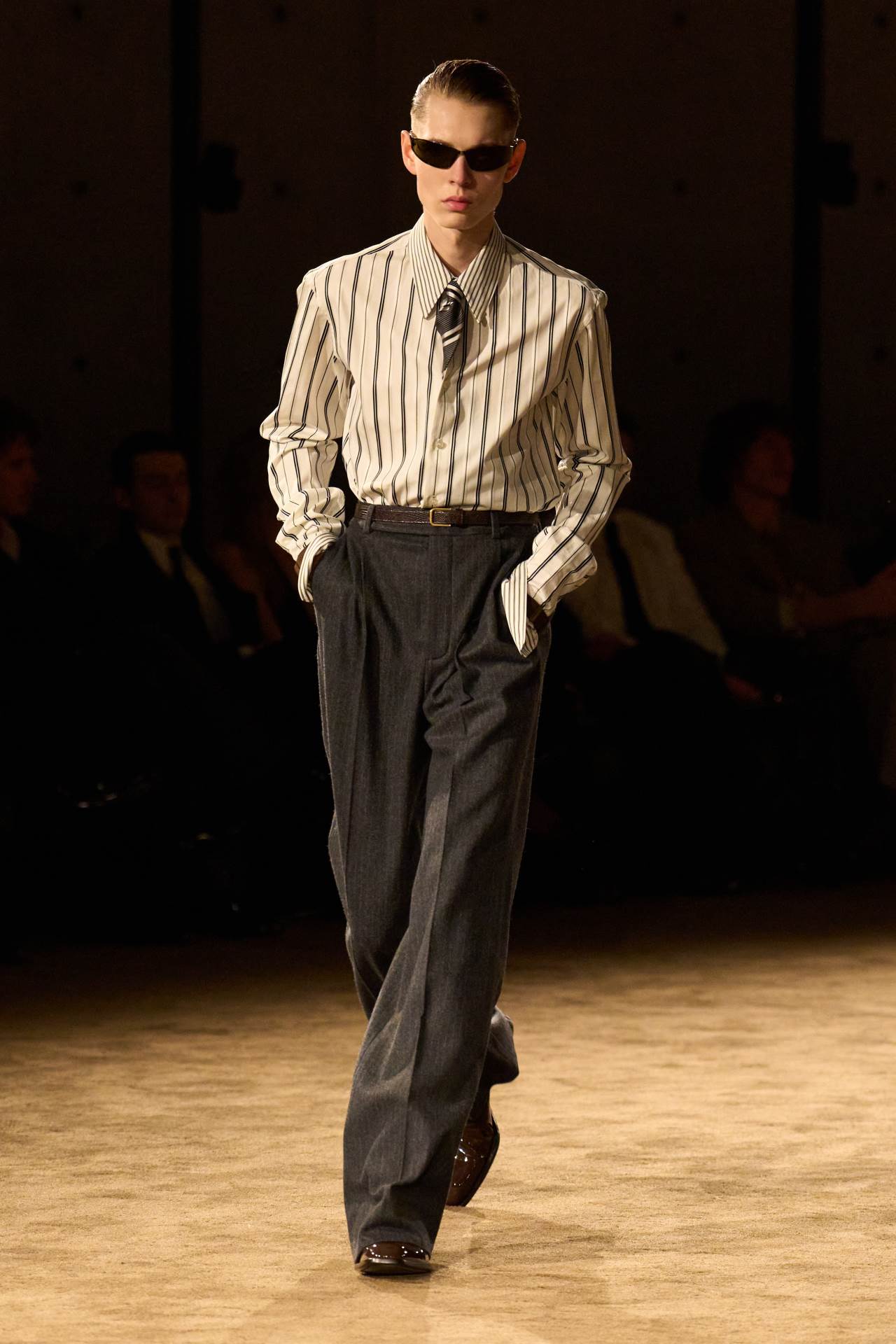 Saint Laurent m F26 040.jpg