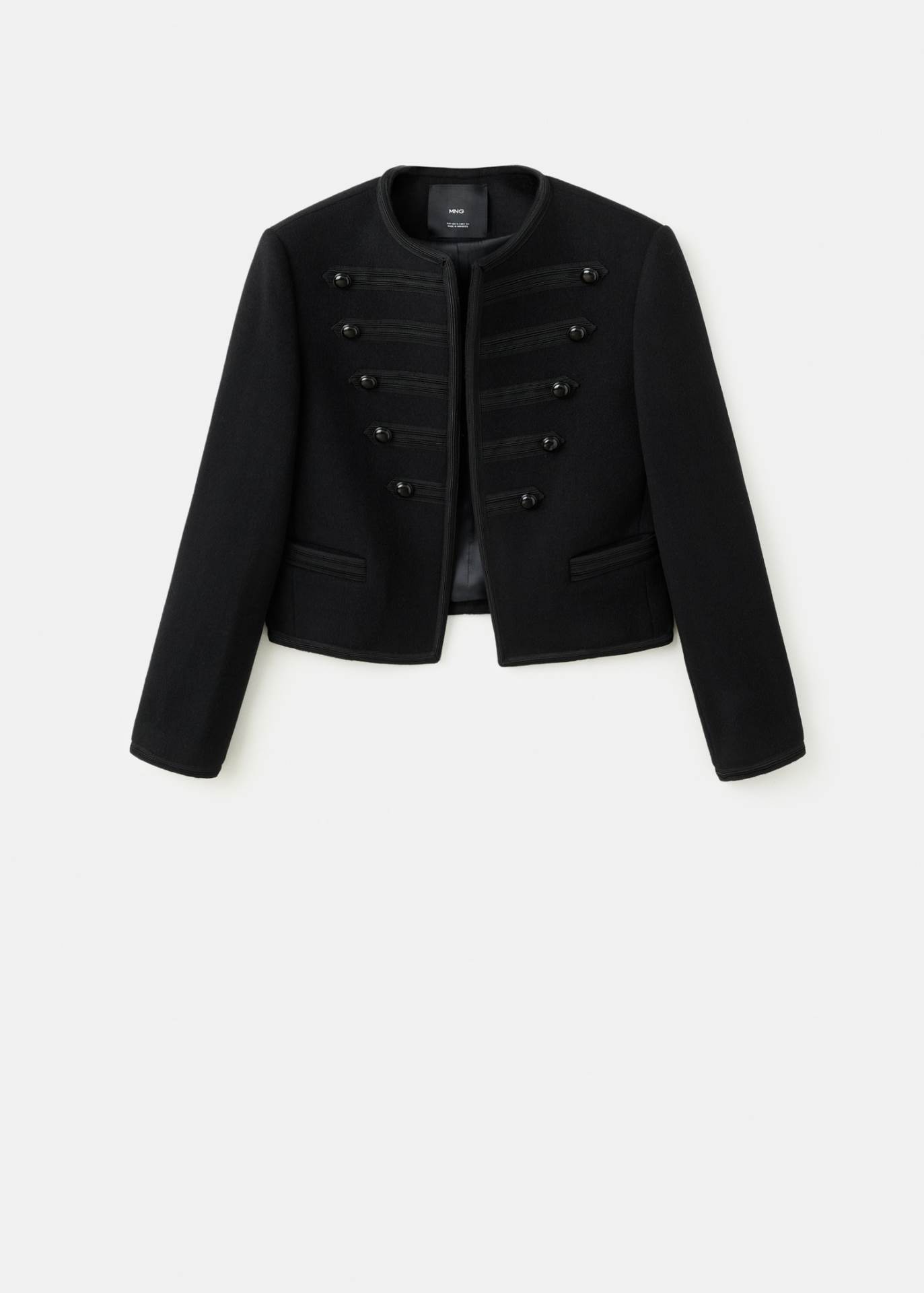 Kaput u military stilu za zimu.