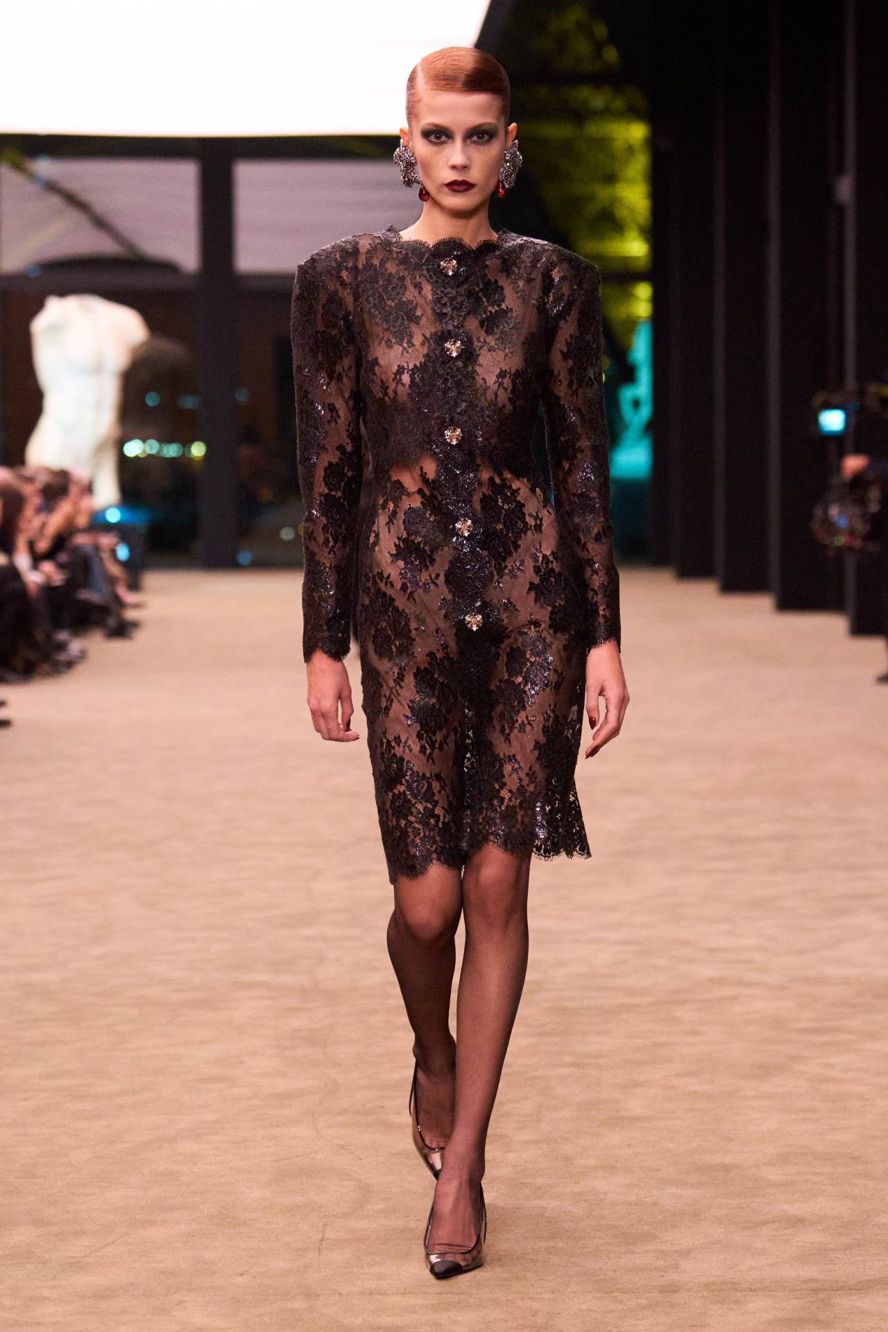 Saint Laurent F26 034.jpg