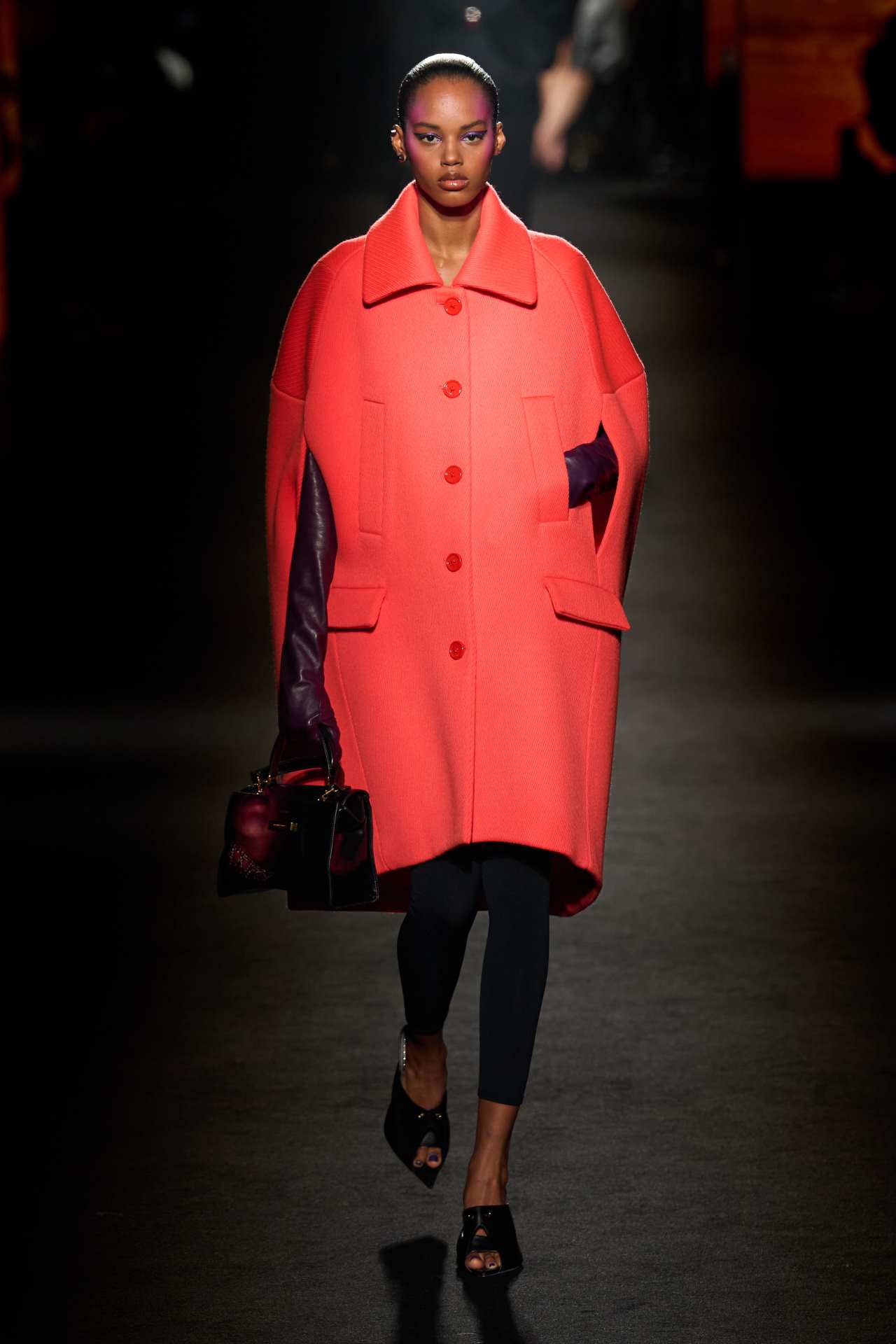 Balenciaga F26 011.jpg