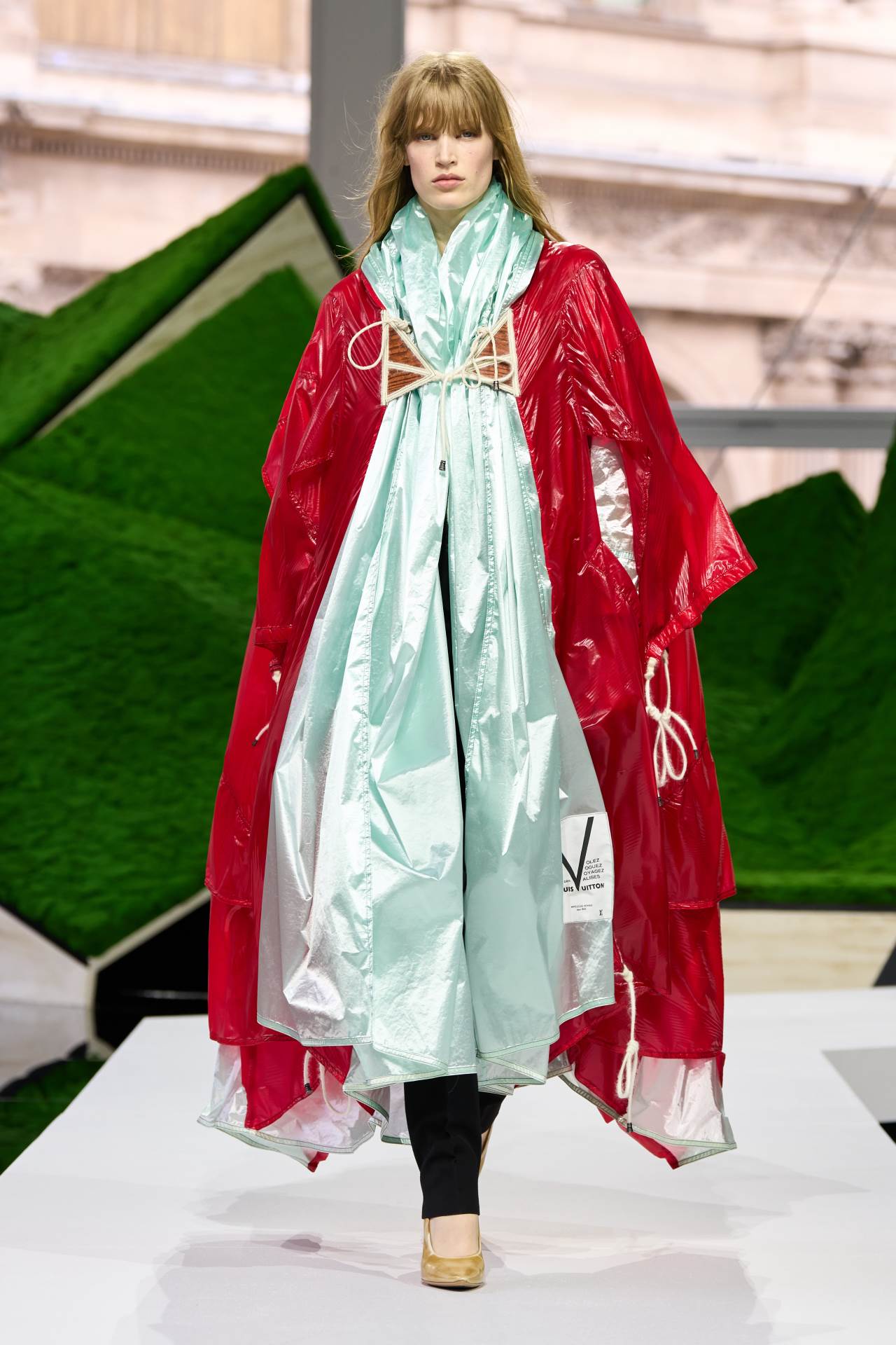 Louis Vuitton revija u Luvru za jesen zimu 2026 2027