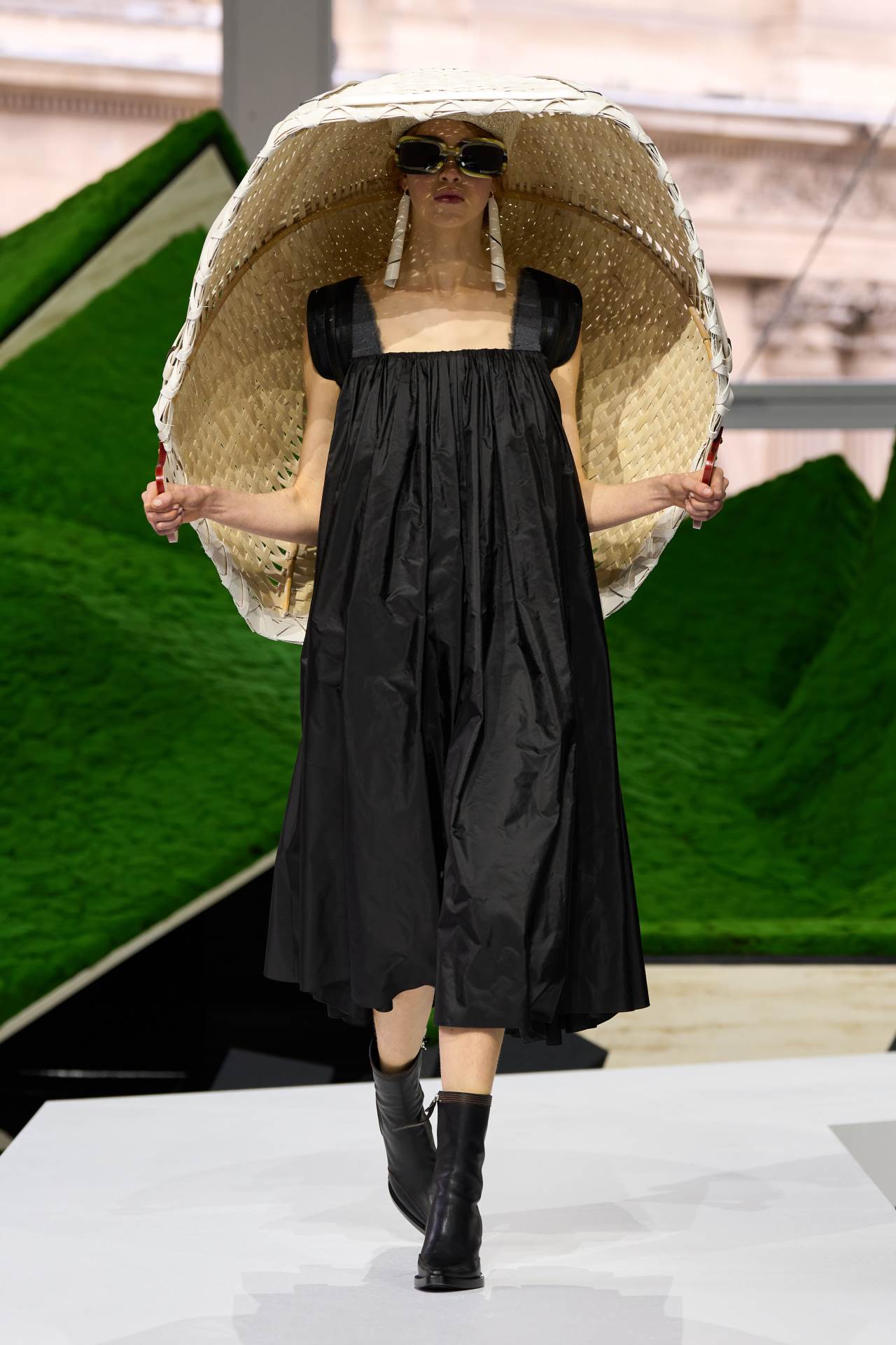 Louis Vuitton revija u Luvru za jesen zimu 2026 2027