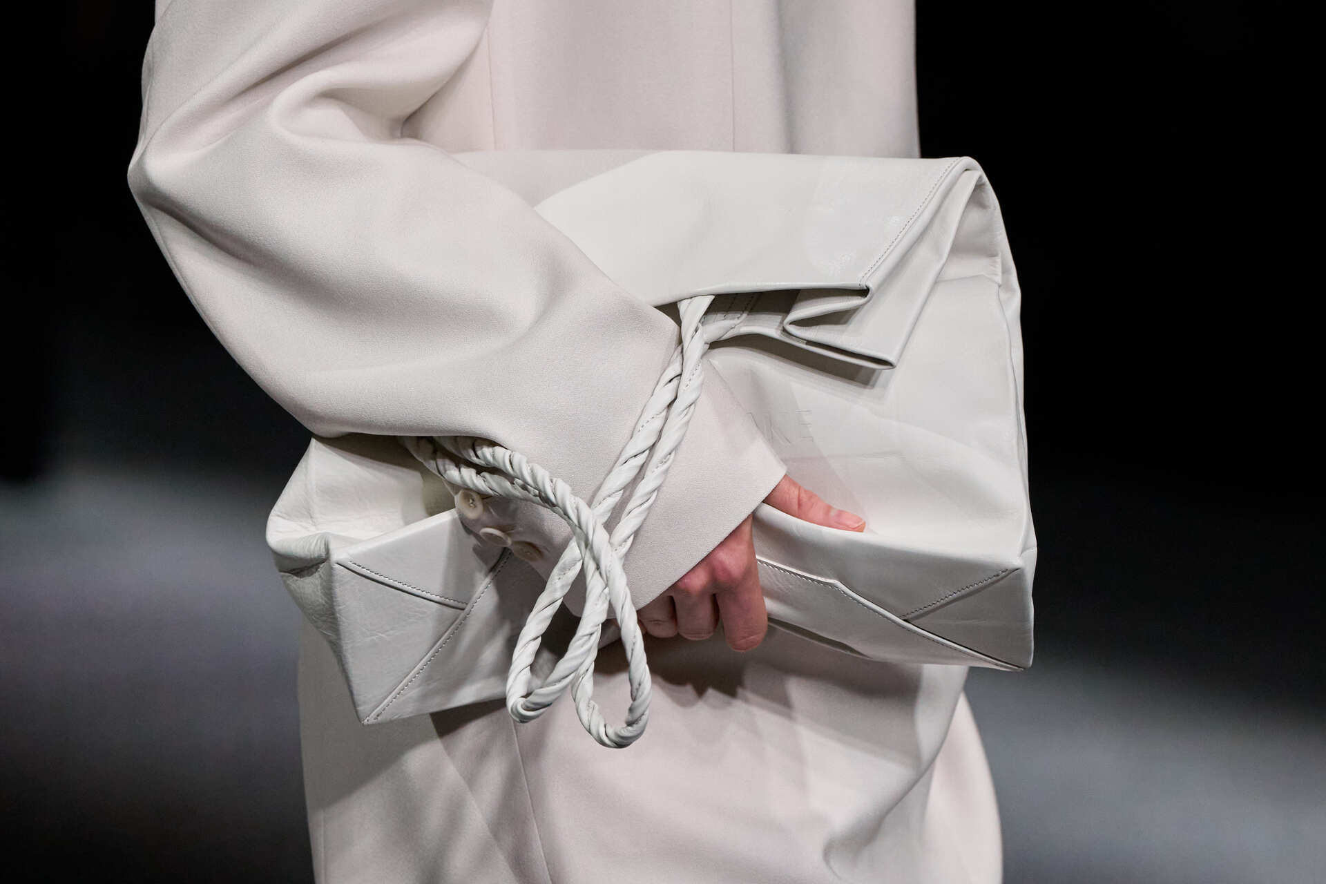Miyake clp F26 085.jpg