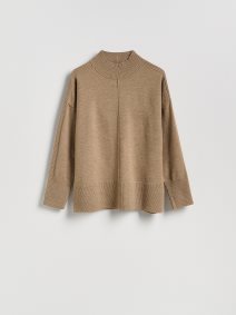 Reserved funnel neck oker džemper.