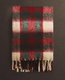 10 najlepših Zara Home dekorativnih predmeta i ukrasa za prazničnu sezonu 2025