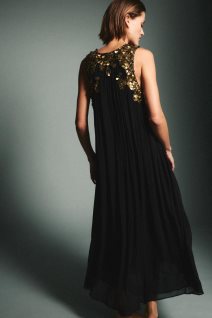 10 najlepših haljina za doček Nove godine koje deluju skupo