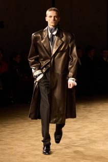 Saint Laurent m F26 017.jpg