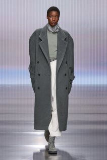 Giorgio Armani F26 020.jpg