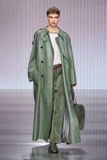 Giorgio Armani F26 021.jpg