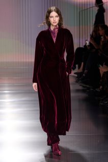 Giorgio Armani F26 042.jpg