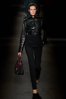 Balenciaga F26 009.jpg