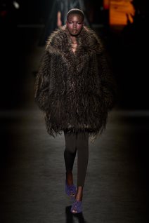 Balenciaga F26 012.jpg