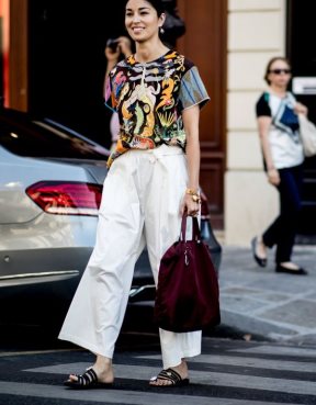 Šta nose ljudi iz fashion sveta ovog leta na ulicama Pariza