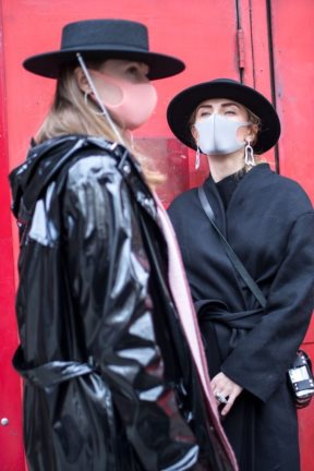 Ovo može da izgleda stvarno dobro: Kako se maska protiv virusa nosi kao modni detalj?