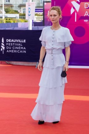 Ovako to rade Francuskinje: Vanessa Paradis ponosno nosi bore i Chanel
