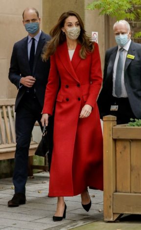 Kate Middleton prošetala neobičnu tašnicu koju (naravno) sada svi žele!