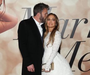 Ben Affleck zaprosio je ponovo Jennifer Lopez, a evo šta se za sada zna o njenom novom i veoma retkom vereničkom prstenu.