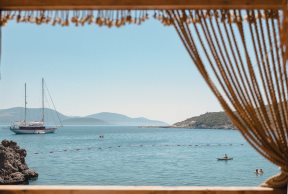 Restorani plaže i program Luštica Bay 2025