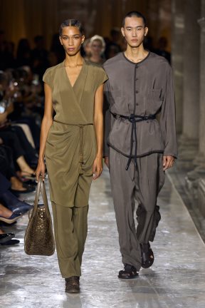 Giorgio Armani S26 014.jpg
