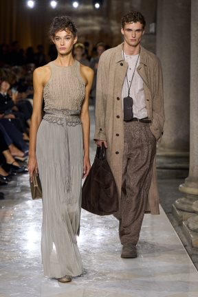 Giorgio Armani S26 009.jpg