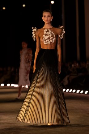 Schiaparelli HC PO S26 002.jpg