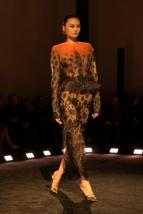 Schiaparelli HC PO S26 004.jpg