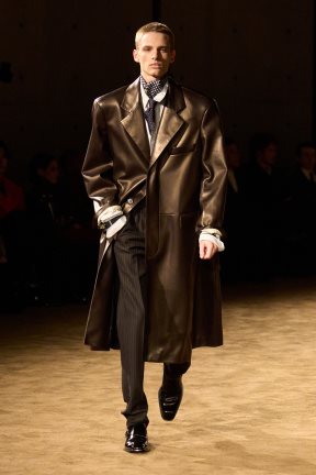 Saint Laurent m F26 017.jpg