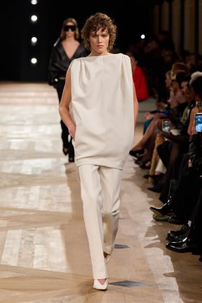 Balenciaga S26 003.jpg