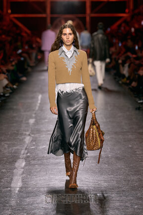Look 25.jpg