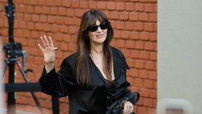Monica Bellucci sa curtain šiškama.
