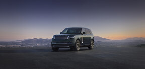 RANGE ROVER ELECTRIC FRONT 3-4 02_09_26_2.jpg