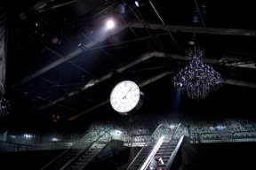 Louis Vuitton: Dramatična crna