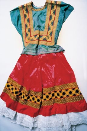 Šta je Frida nosila: Zanimljiva izložba u Londonu posvećena kostimima Fride Kahlo (Foto)