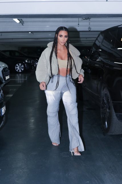 Kim Kardashian u puffer jakni koja vodi glavnu reč na modnoj sceni poslednjih sezona.