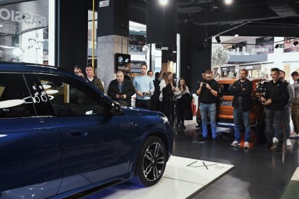 Potpuno novi BMW X1 (8).jpg