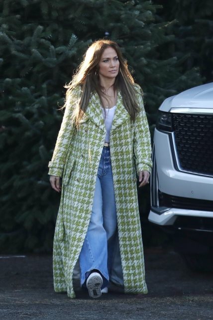Jennifer Lopez obožava oversized kapute.