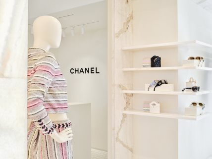 chanel_bodrum-seasonal-boutique-reopening-7-LD.jpg