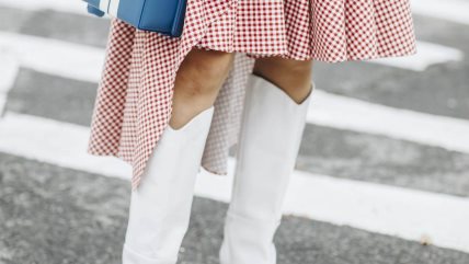 Bele čizme do kolena