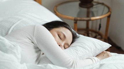 Loš san može da utiče na kožu