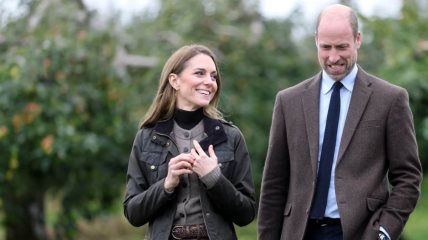 Kate Middleton i princ William fotografisani prilikom posete Mallon Farm.