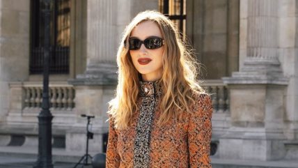 Glumica Netflixove serije Bridgerton, Phoebe Dynevor, na reviji Louis Vuittona.