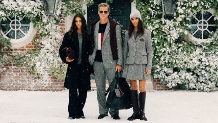 Tommy Hilfiger Holiday kampanja ispred snežne kuće