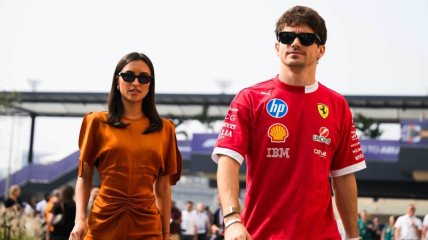 Charles Leclerc i njegova verenica Alexandra Saint Mleux u Abu Dhabiju na poslednjoj trci sezone Formule 1.