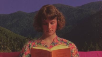 ilustracija devojke koja čita knjigu