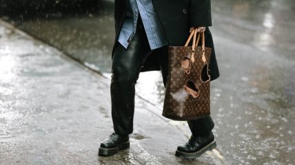 kožne pantalone + martinke + LV torba