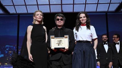 Jafar Panahi, Cate Blanchett i  Juliette Binoche na kanskom festivalu 2025.