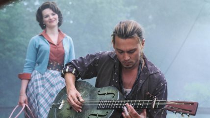 Johnny Depp i Juliette Binoche u filmu Chocolat (2000).