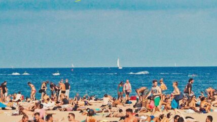 Ilustracija plaže.