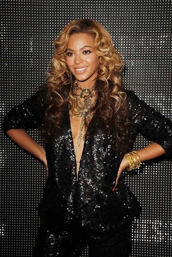 Beyonce nosi prirodne kovrdže.