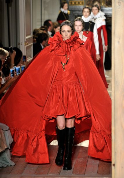 Sve što treba da znate o Valentinovoj haute couture kolekciji za jesen